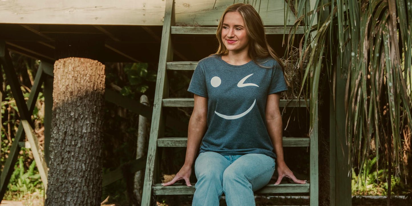 Wink Smile Face Graphic Novelty Funny Gag Gift T Shirt tee